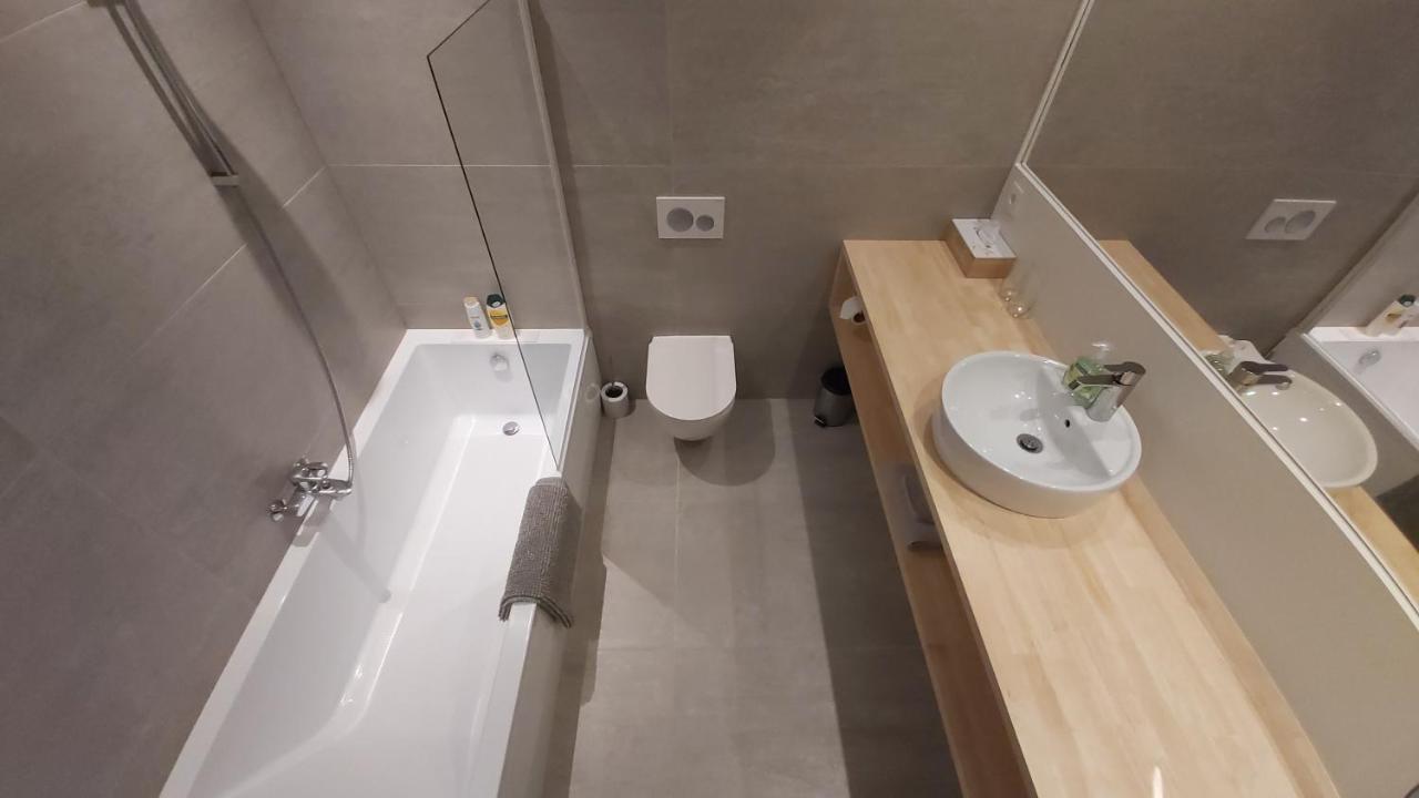 Prive Gastenverblijf In Brugge Fietsen En Garage Inclusief Ngoại thất bức ảnh